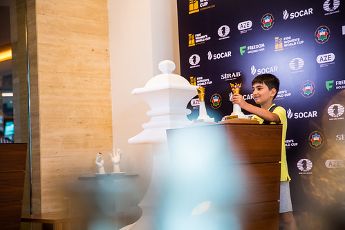 20230806_Anna_Shtourman_FIDE_World_Cup_Baku_WorldCup2023_Side_Activities_Trophy-4