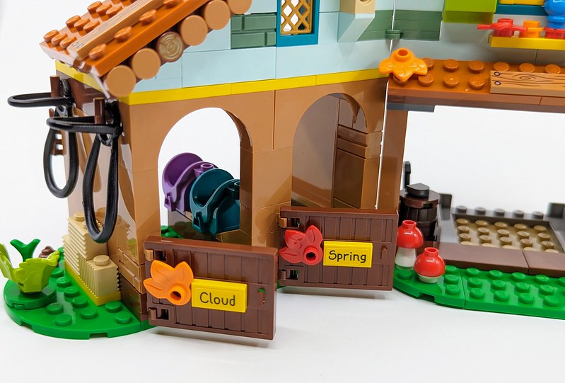 41745: Autumn's Horse Stable Set Review