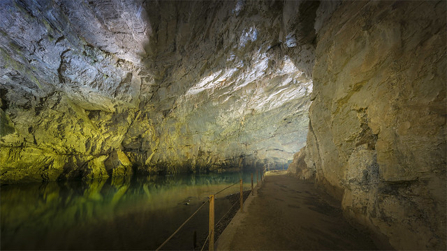 _DSC44512 Now a short visit to the Planina Cave / Slovenia