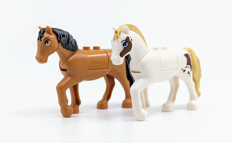 41745: Autumn's Horse Stable Set Review
