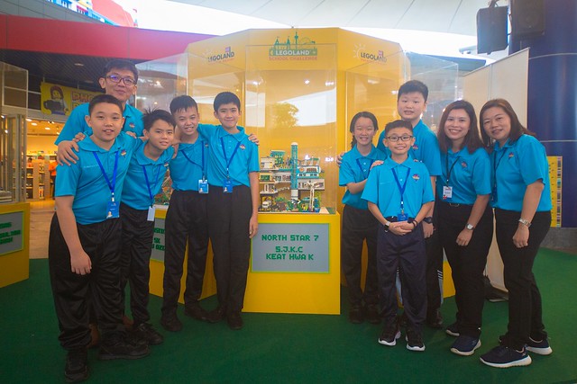 Pembina LEGO Muda Bersaing di LEGOLAND® School Challenge 2023