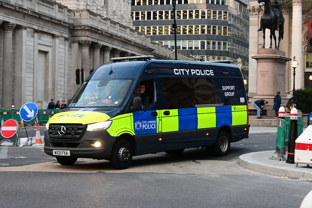 City of London Police Support Group WX21 FXA