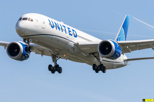 Boeing 787-9 United Airlines // N24980