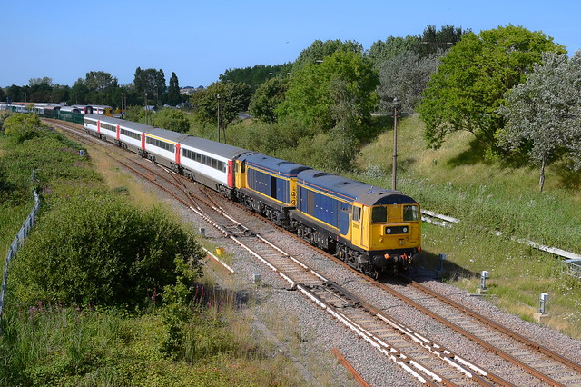 ROG hire in 20905 & 20901 heads 5E61, 08.20 Gascoigne Wood Sdgs - Gt Yarmouth CHS, with 5 former Greater Anglia carriages in tow, approaching Yarmouth Station. 09 08 2023 - Copy