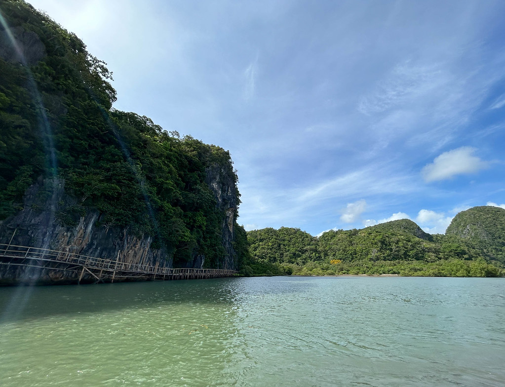 Caramoan Islands - Caramoan, Camarines Sur (Travel Guide)