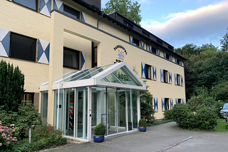 08 - Parkhotel Schloss Hohenfeld - Entrance / Eingang