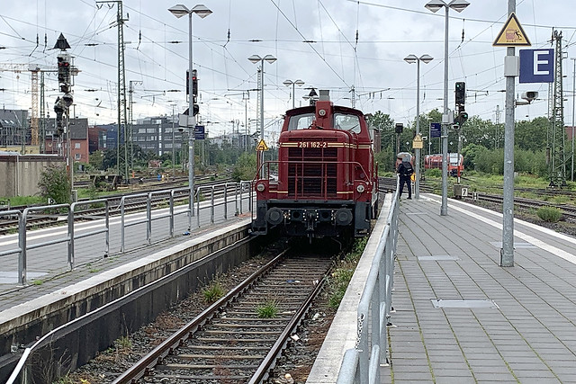 40 - Diesel locomotive / Diesellok im Abschnitt E
