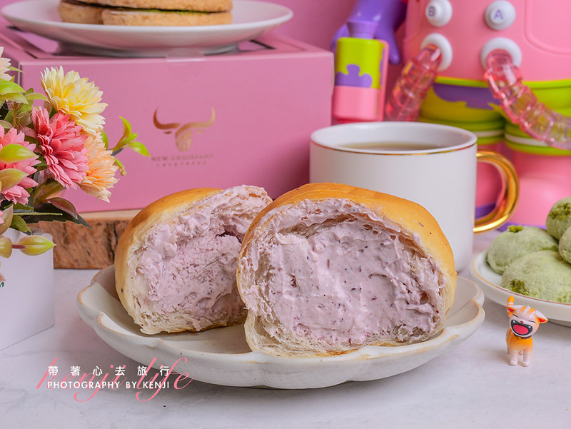 pink-new-croissant-26
