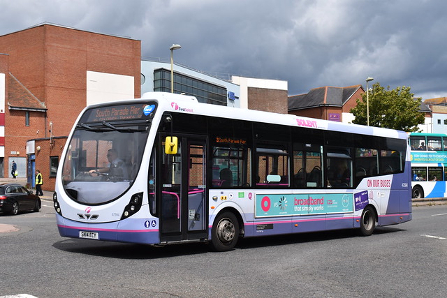 47594 SN14 ECY First Solent