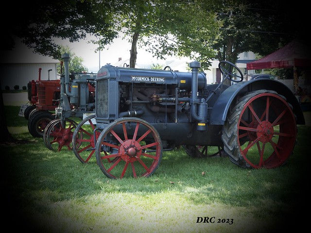 Plowboys Tractor Show