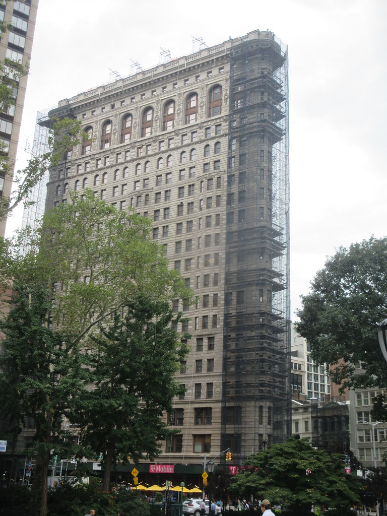 2023 Flatiron Building - They Gutted the Entire Interior 3586