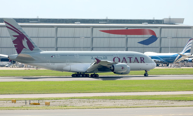 Qatar Airways A380 A7-APC landing LHR/EGLL