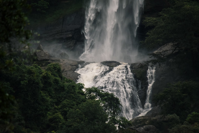 Diyawini falls