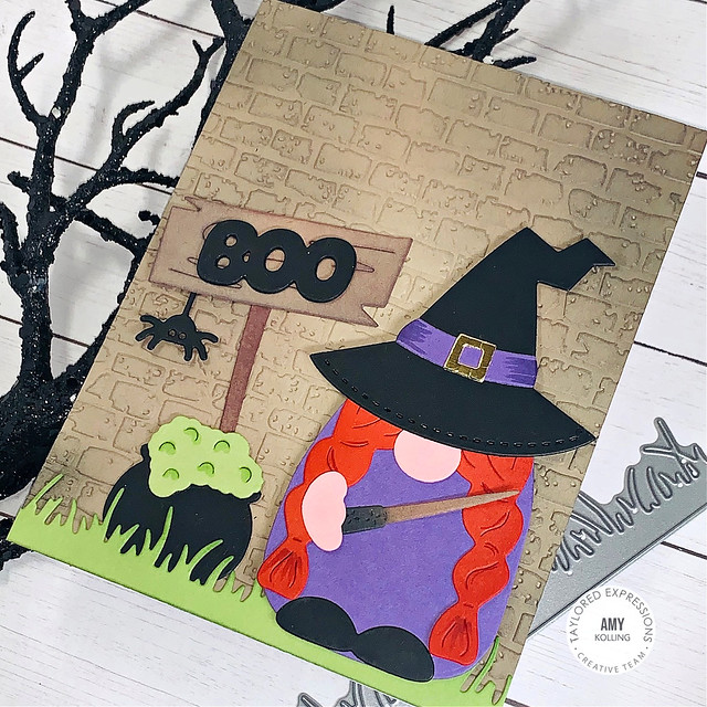Amy-Halloween Gnome2
