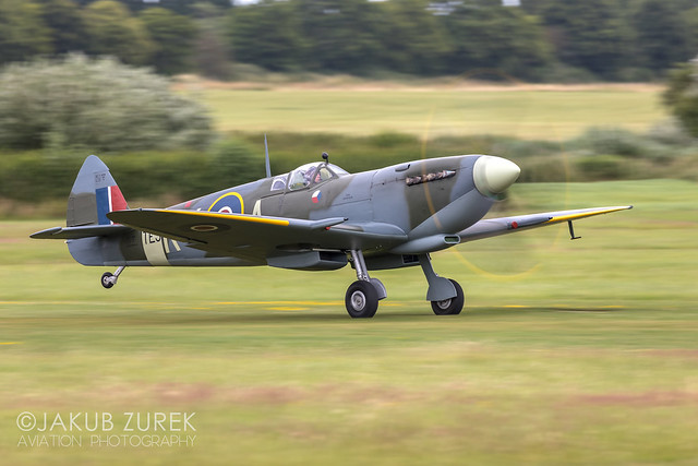 Spitfire LF Mk IX TE517 313 Squadron