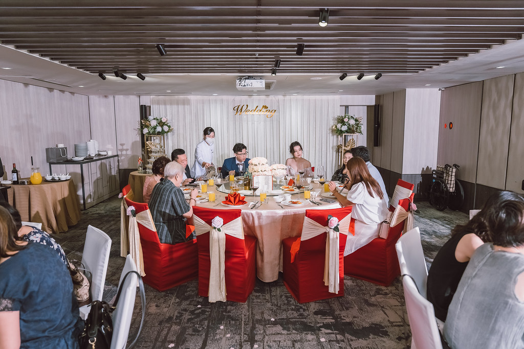 [婚禮攝影]李張府喜宴-最專業的團隊完成每場完美婚禮紀錄，拍的不只好更要快! #婚禮紀錄