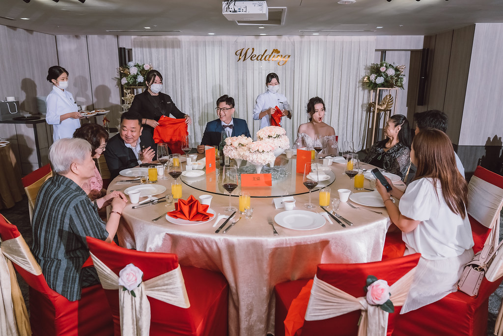 [婚禮攝影]李張府喜宴-最專業的團隊完成每場完美婚禮紀錄，拍的不只好更要快! #即拍即印