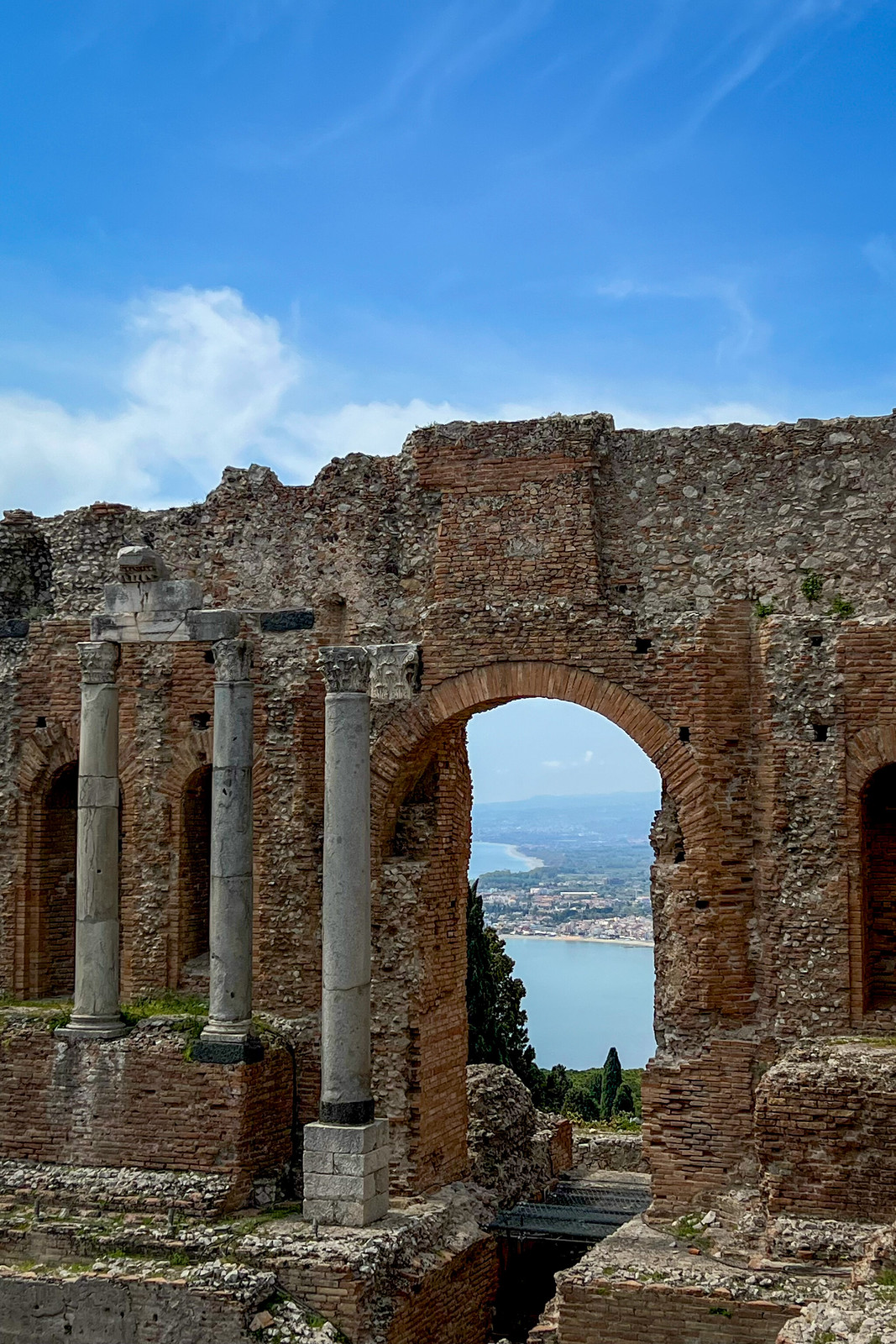 Visit Teatro Antico di Taormina | Taormina, Sicily Travel Guide | What to See, Do and Eat in Taormina | Where to stay in Taormina | Discover the Best Things to do in Taormina, Sicily, Italy | Visit Sicily | Sicily Food | Sicily Travel Tips
