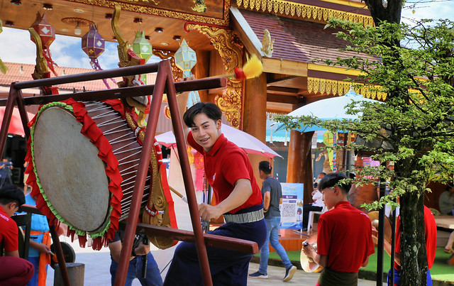 Rhythmic festival of sound and spirituality at the Sri Mongkol temple