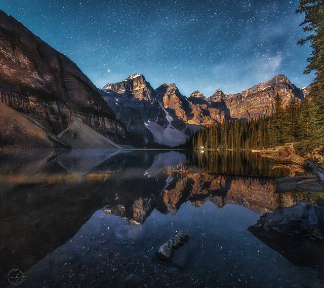 Special night at Moraine Lake