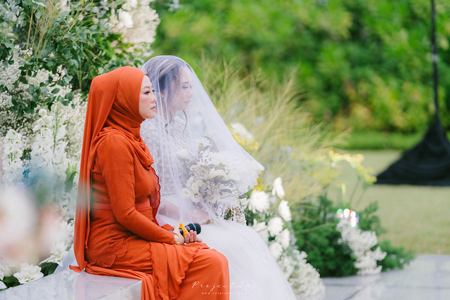Intan Najuwa Sah Bergelar Isteri Dato’ Ahmad Asraf Bin Azman