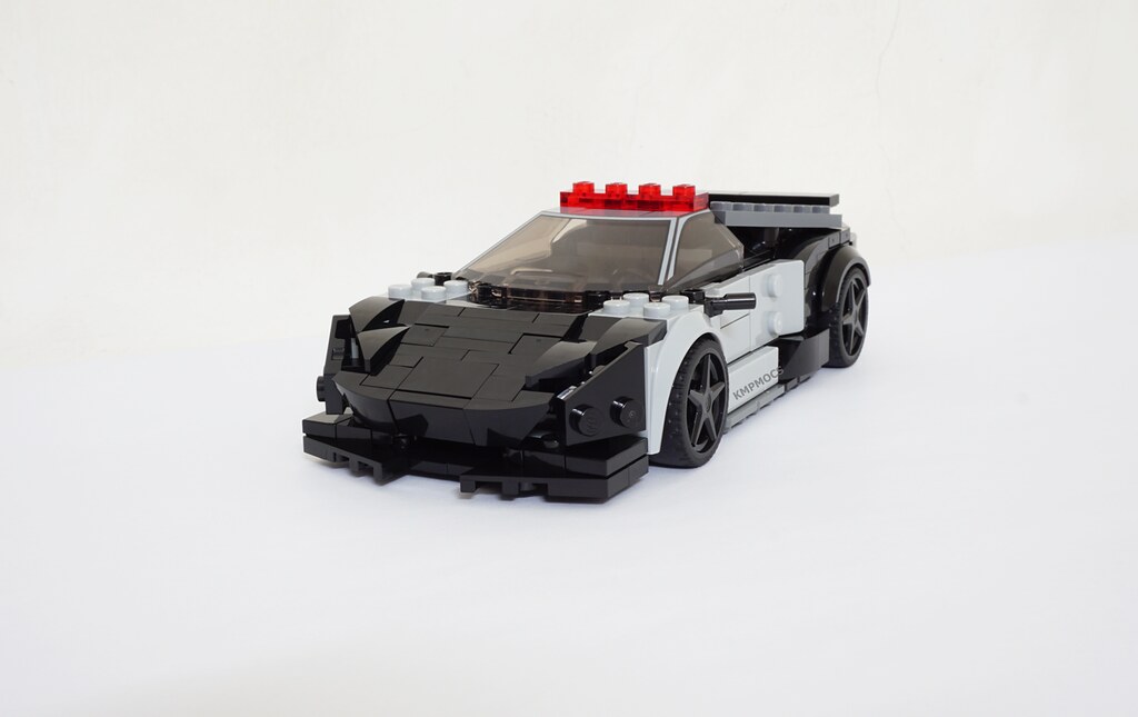 Huracan Police Car, alternate build of Lego 76909
