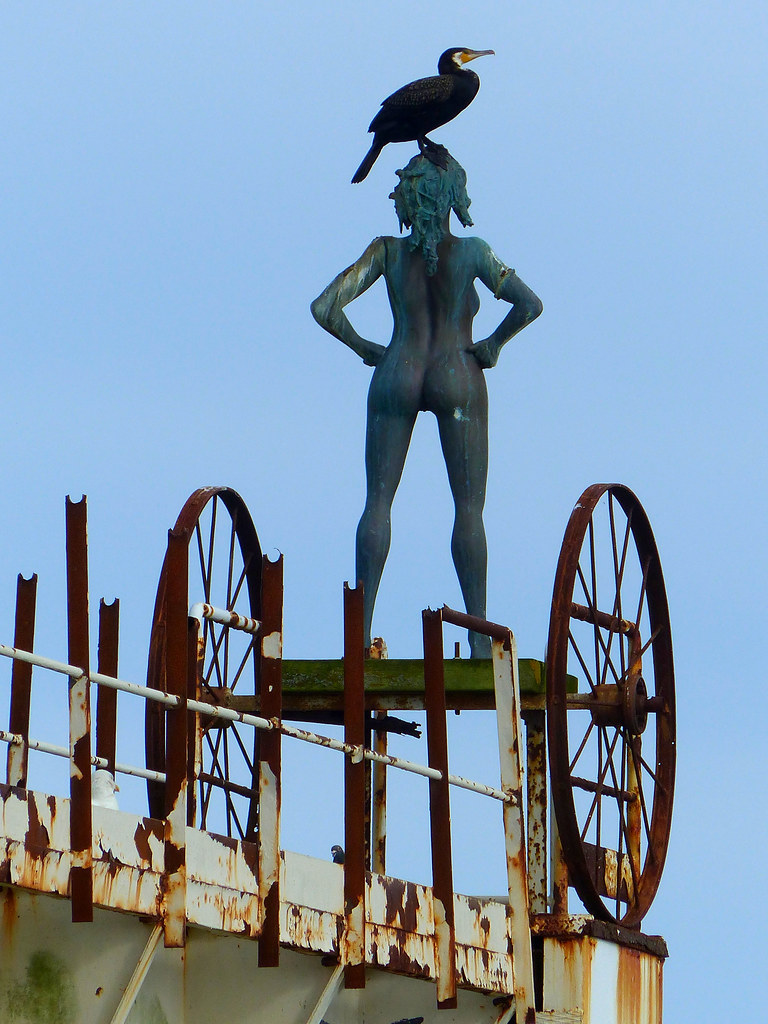 Monument A l'abolition de l'esclavage à St-Nazaire.
