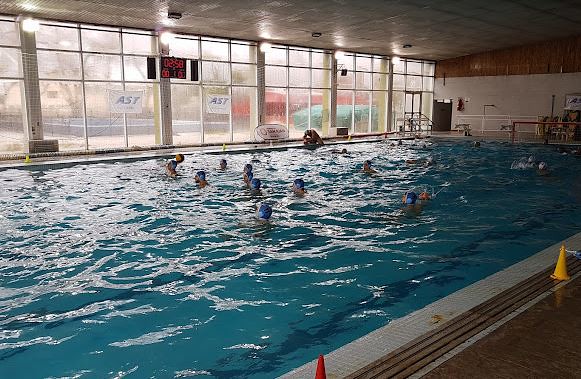 2023-08-20EDUCACION:Más de 270 alumnos secundarios de gestión estatal aprenden natación