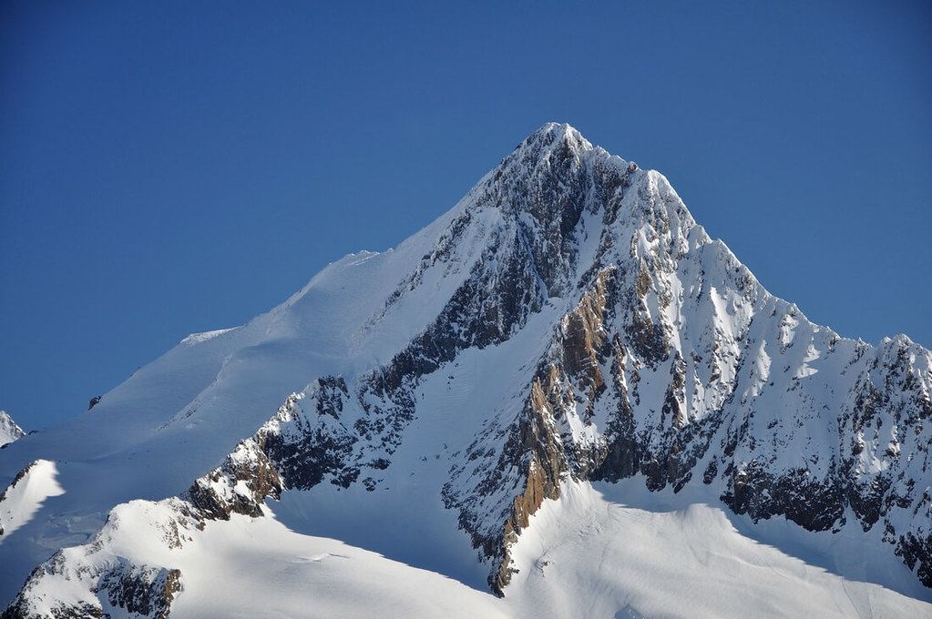 Finsteraarhorn Berner Alpen / Alpes bernoises Švýcarsko foto 20