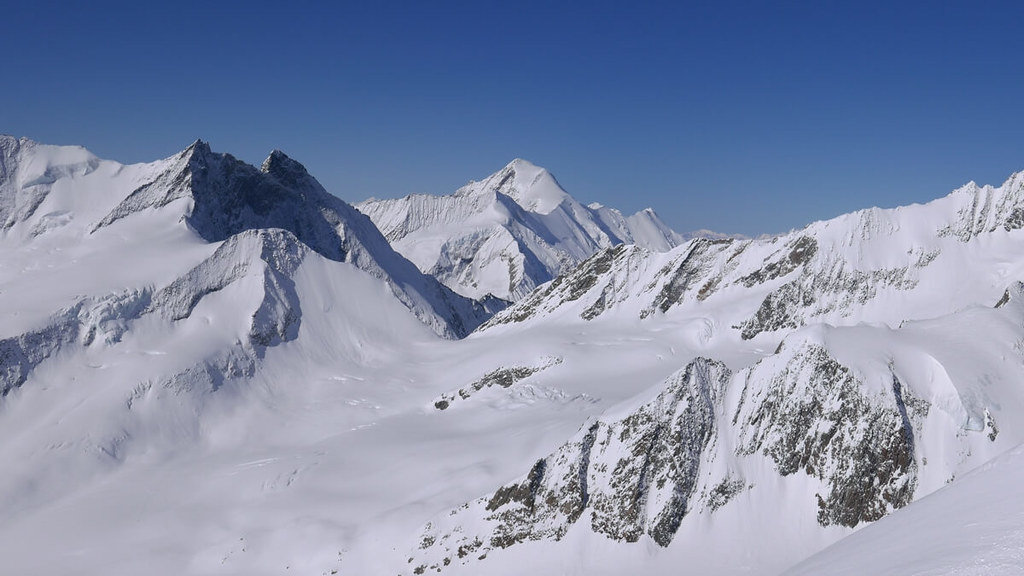 Finsteraarhorn Berner Alpen / Alpes bernoises Švýcarsko foto 33