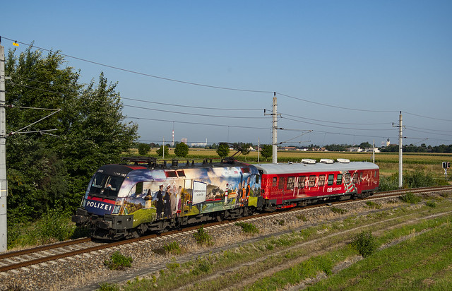 Polizeieskorte für den Railchecker