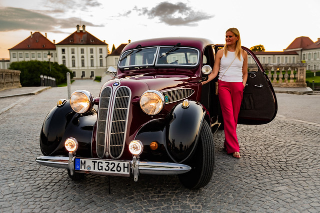 Old Car meets Old Castel