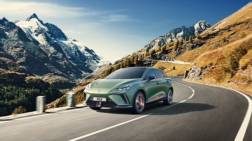 MG4 XPower ou Lamborghini Gallardo? A resposta não é tão óbvia