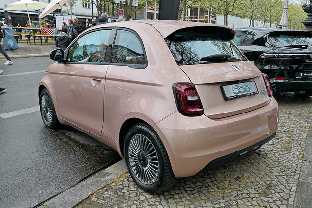 Image of Fiat 500e 42