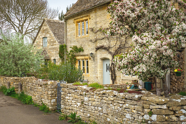 Cottages in Lower Slaughter, Cotswolds