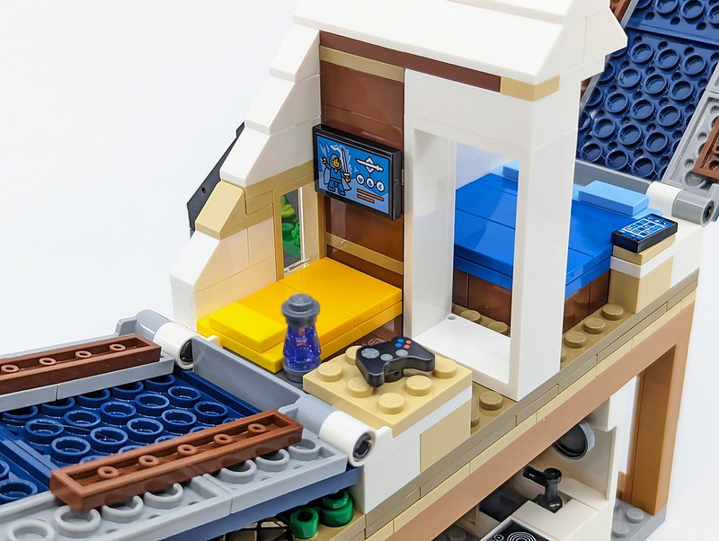 60398: Family House And Electric Car Set Review