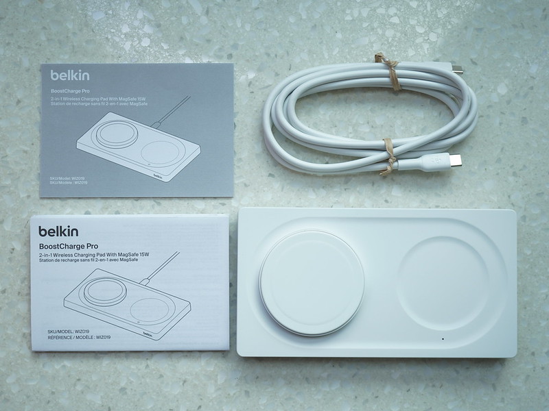 Belkin BoostCharge Pro 2-in-1 Wireless Charging Pad - Box Contents