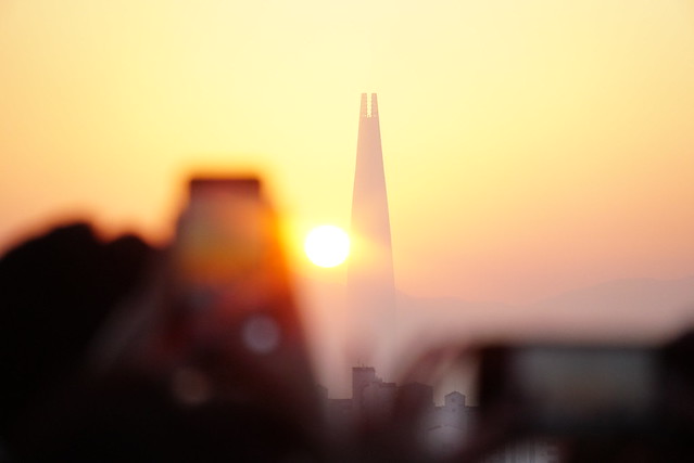 New Year's Sunrise behind Lotte World Tower - Seoul 2023