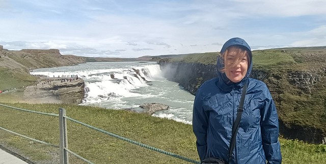 Vuelta a Islandia con Landmmanalaugar en 9 días. - Blogs de Islandia - Cráteres, geiseres y cascadas del sur. Cráter Kerid, Geysir y Gullfoss. (44)