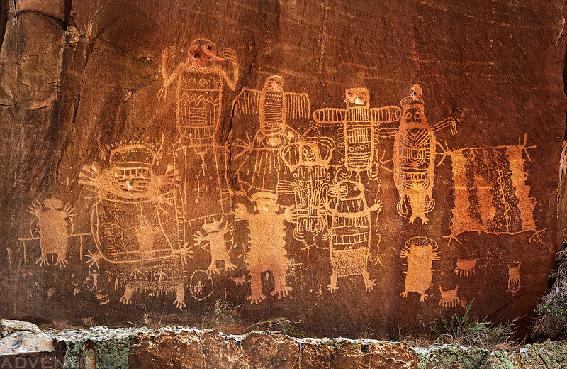 Dinwoody Petroglyph Panel