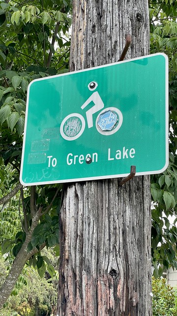 Signs on NE 65th st in Green Lake - To Green Lake