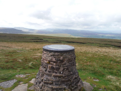 Toposcope on Nine Standards Rigg, with the Howgills and Wild Boar Fell beyond SWC Walk 416 - Nine Standards (Kirkby Stephen Circular or to Garsdale)