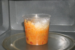 05 - soobio Thai Curry with cashew & rice - Heat in microwave / soobio Thai Curry mit Cashewnüssen & Reis - In Mikrowelle erhitzen