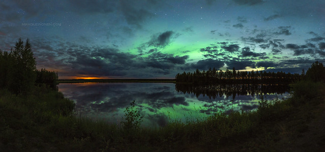 Aurora borealis panorama