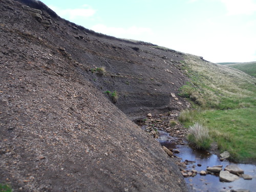 Exposed shale by fording of the Faraday Gill beck SWC Walk 416 - Nine Standards (Kirkby Stephen Circular or to Garsdale)