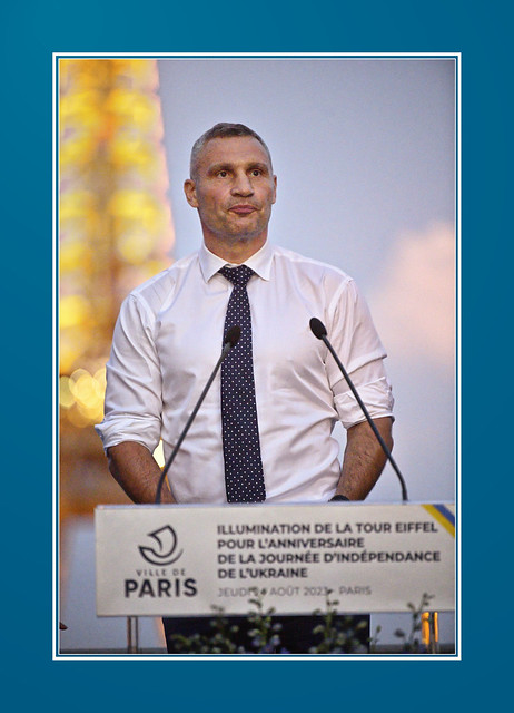 Vitali Klitschko, Maire de Kyïv, avant l'illumination de la Tour Eiffel