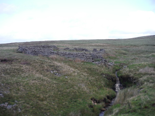 The Washfold and (small) waterfall on the main trib of the Faraday Gill beck SWC Walk 416 - Nine Standards (Kirkby Stephen Circular or to Garsdale)