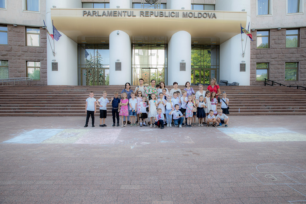 30.08.2023 Atellier de pictură dedicat sărbătorilor naționale - Ziua Independenței și Ziua Limbii Române