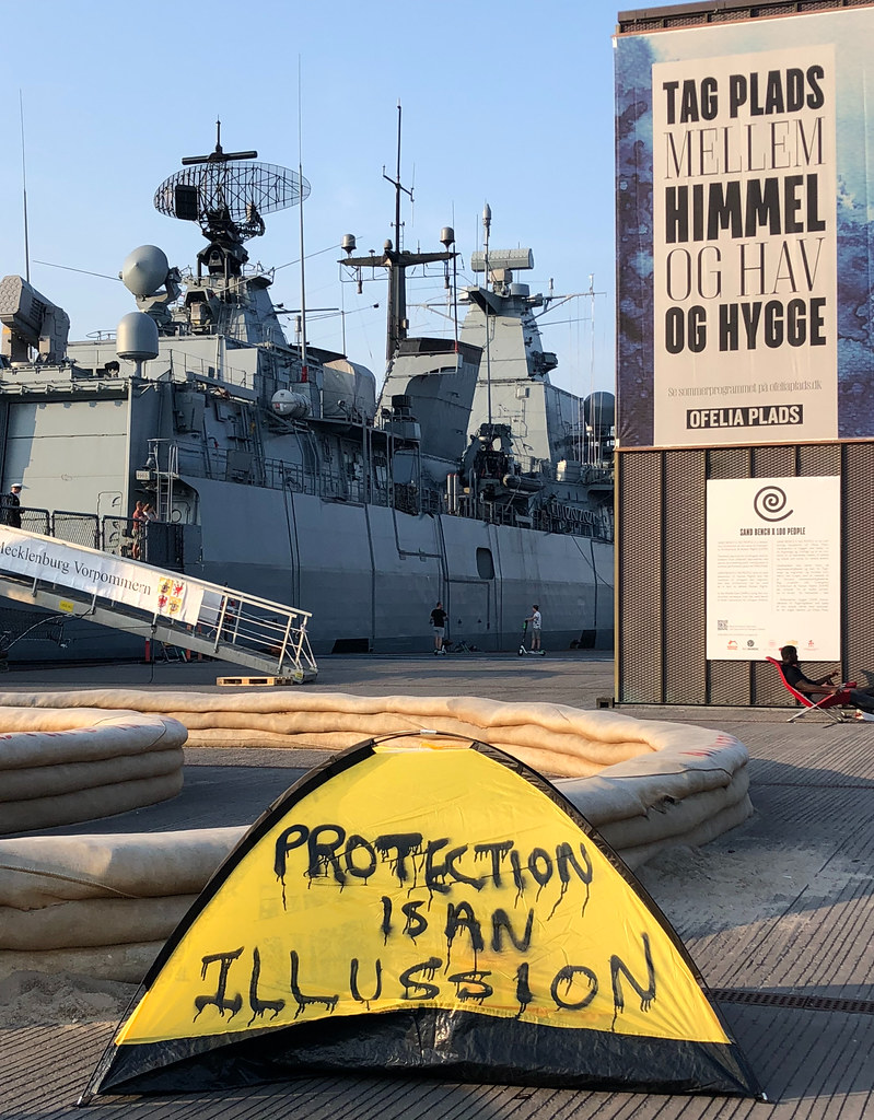 Protection is an illusion ....Ultracontemporary art works / periode Venice Biennale 2019   # hygge army boat