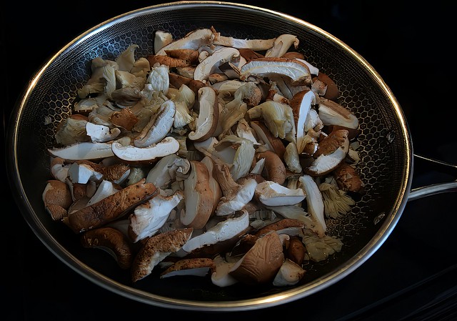 Shiitake & Oyster Mushrooms